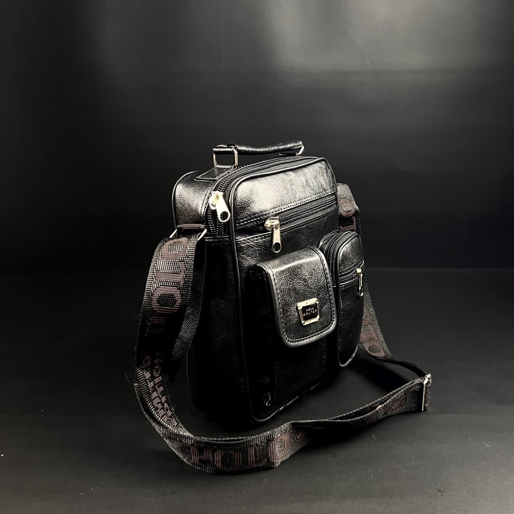 TAS SELEMPANG BAHAN KULIT PU COCOK UNTUK TAS KERJA , SEKOLAH , KULIAH , MAIN PIKNIK ,TRAVEL , TRAVEL