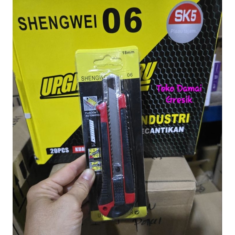 

Sheng Wei Cutter 18mm type 05 bonus 1 pcs refill