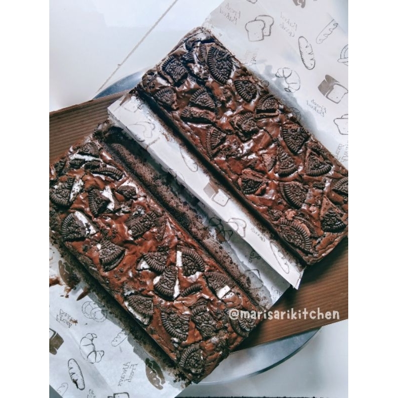 

Fudgy Brownies Ukuran Medium/Brownies Panggang