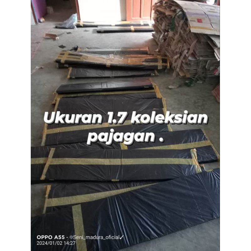 

Plastik dan kardus koleksian peking