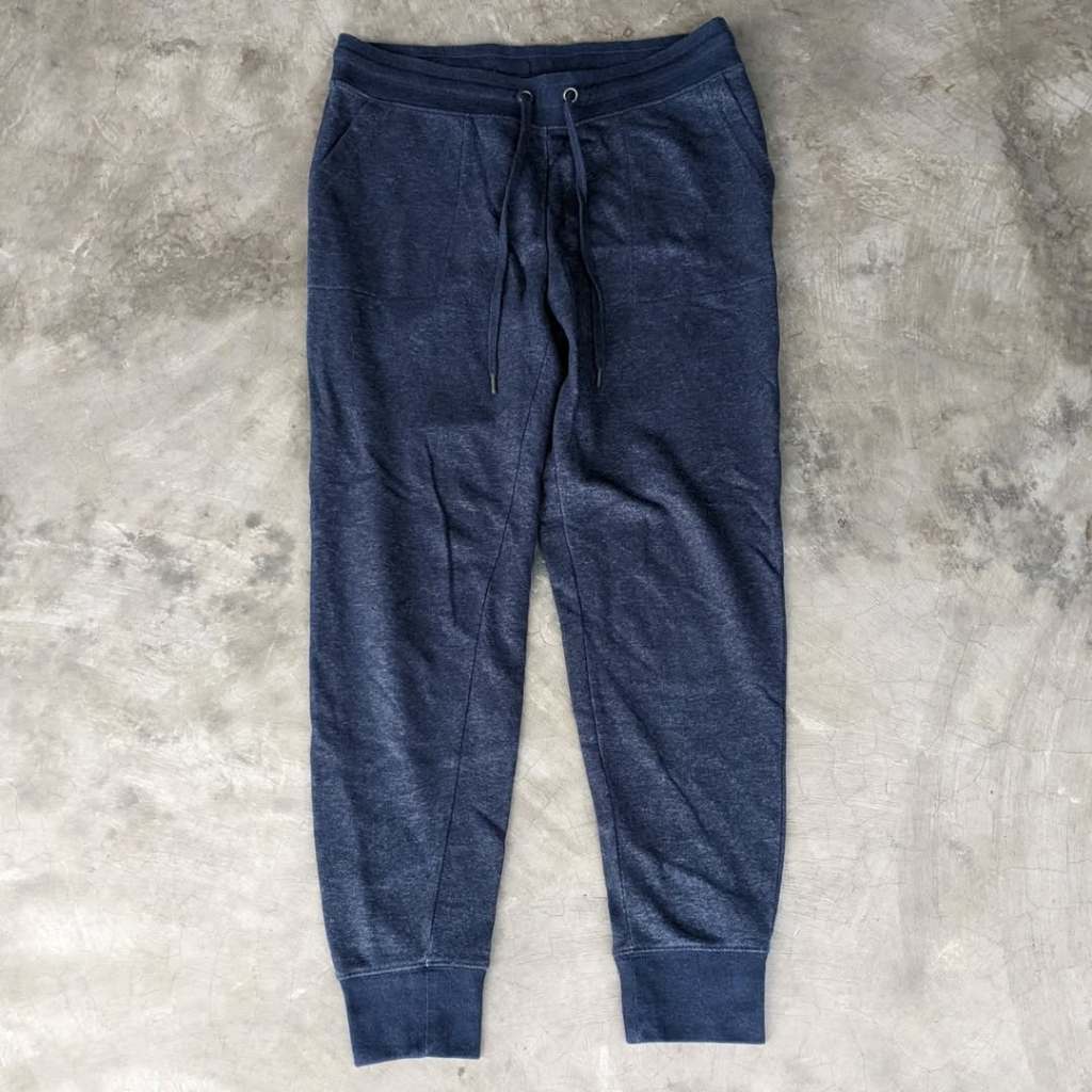 Celana Jogger Pria UNIQLO Navy Tuton Original Size 32-34
