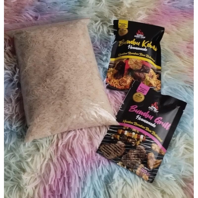 

Paket komplit ( Beras Basmati+bumbu kebuli+ bumbu grill)