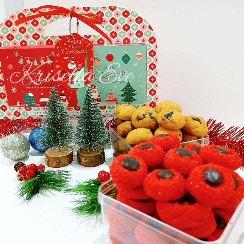 

Krisella Christmas Hampers / Hampers Natal Simple Package Exclusive Eve and Claire