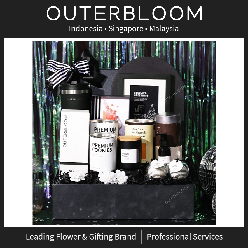 

Outerbloom Signature Christmas & New Year Supreme Hampers