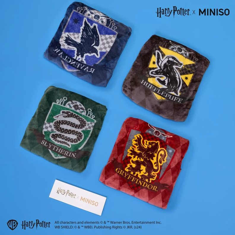 Miniso x Harry Potter SELIMUT JUBAH Hooded Blanket Gryffindor Slytherin Ravenclaw Hufflepuff