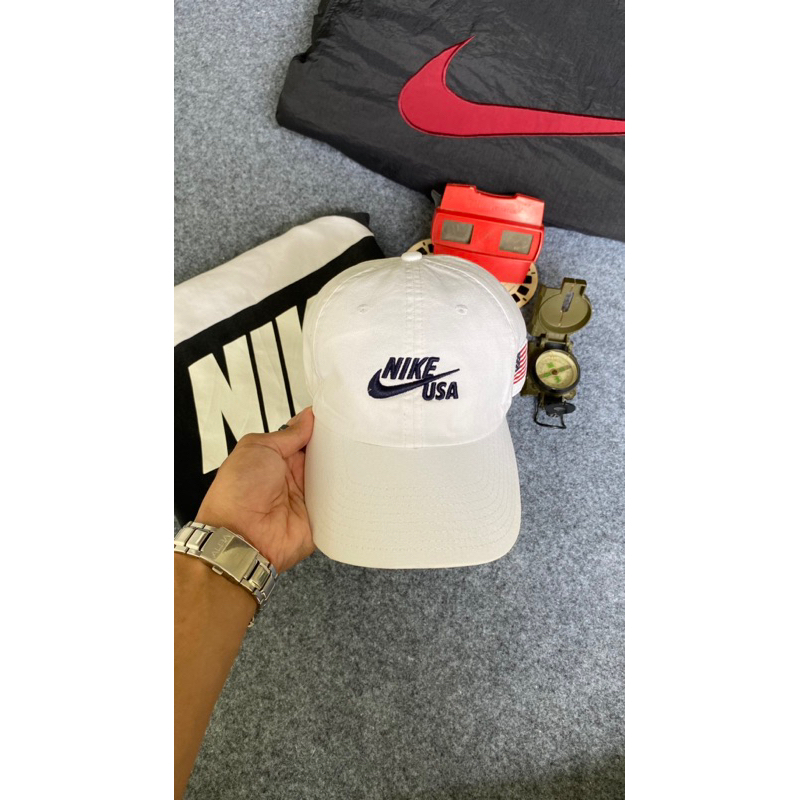 Topi Nike USA