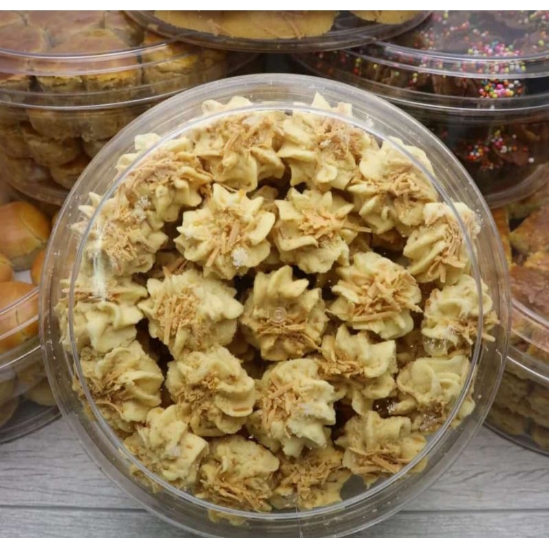 

kue Sagu Keju Premium Toples 500 Gram