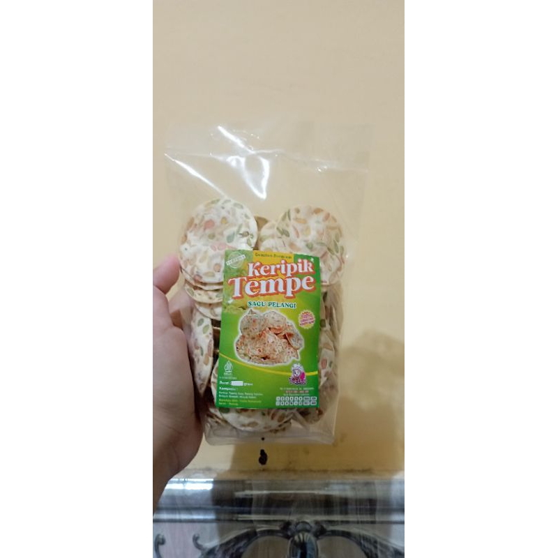 

Keripik Tempe Sagu Pelangi khas Malang