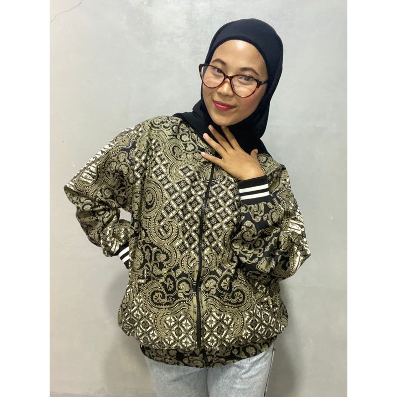 kuncoro pusat grosir ecer jaket batik solo terlengkap bomber batik premium jaket batik bomber batik 