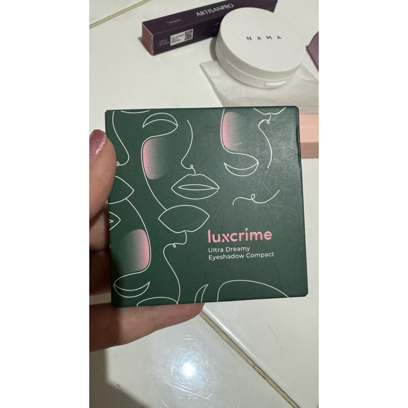 Luxcrime Ultra Dreamy Eyeshadow Compact