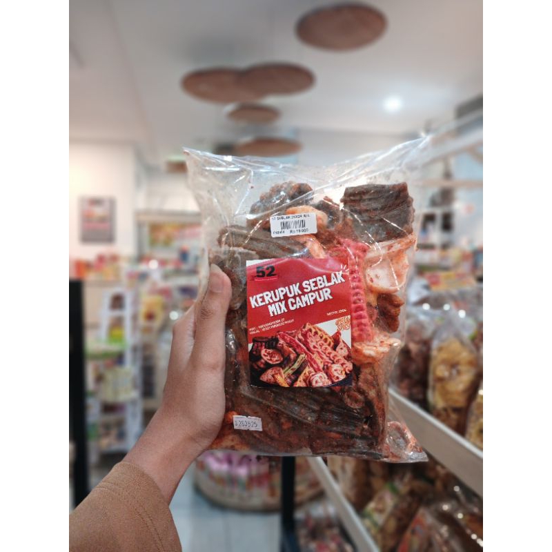 

KERUPUK SEBLAK MIX