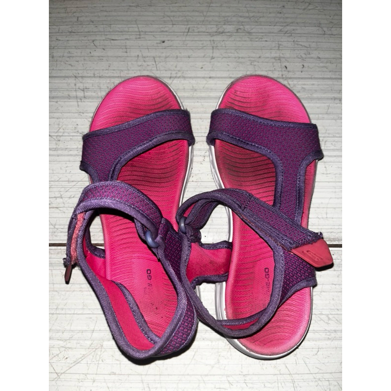 sendal skechers preloved