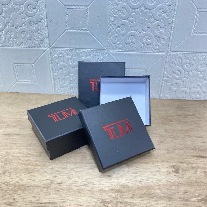 

kardus box ikat pinggang / sabuk / gesper tumi uk 12 x 12 x 5