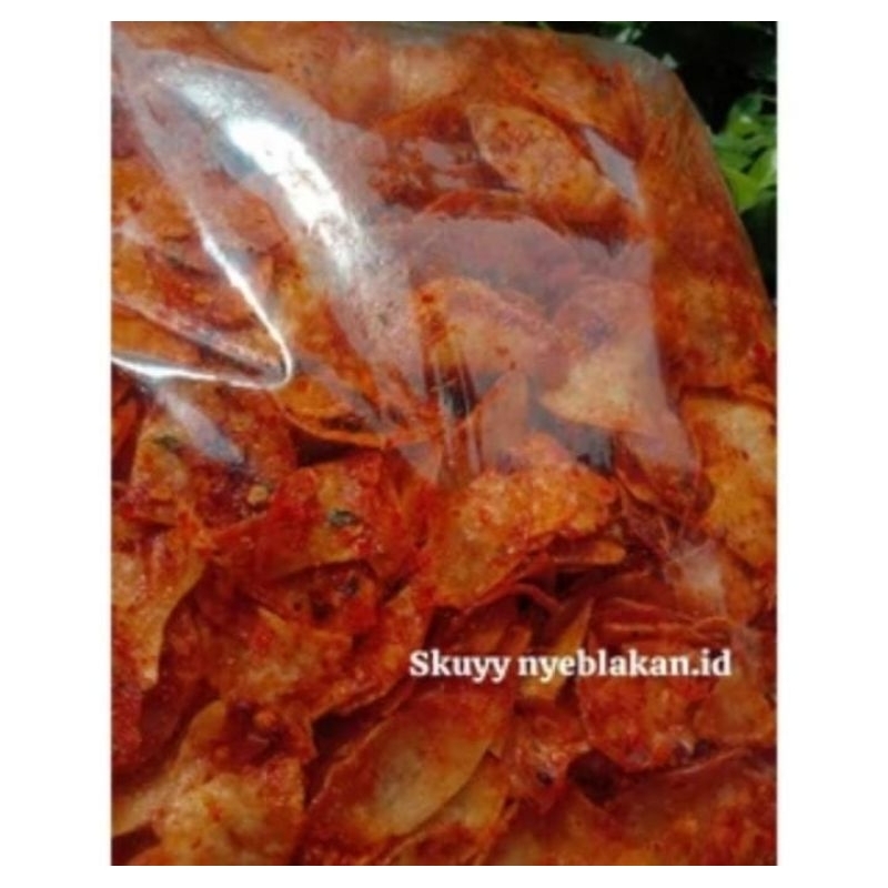 

KERIPIK SINGKONG KERIPIK PEDAS DAUN JERUK BUMBU CIKRUH MEDOK KEMASAN 250GRAM