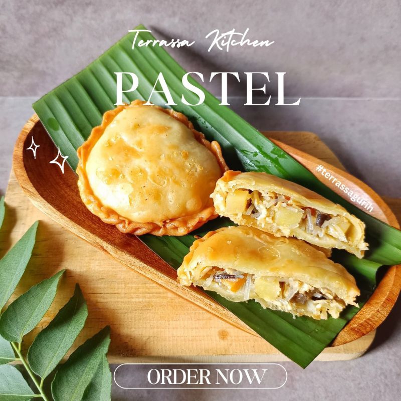 

Pastel ayam dan sayuran frozen