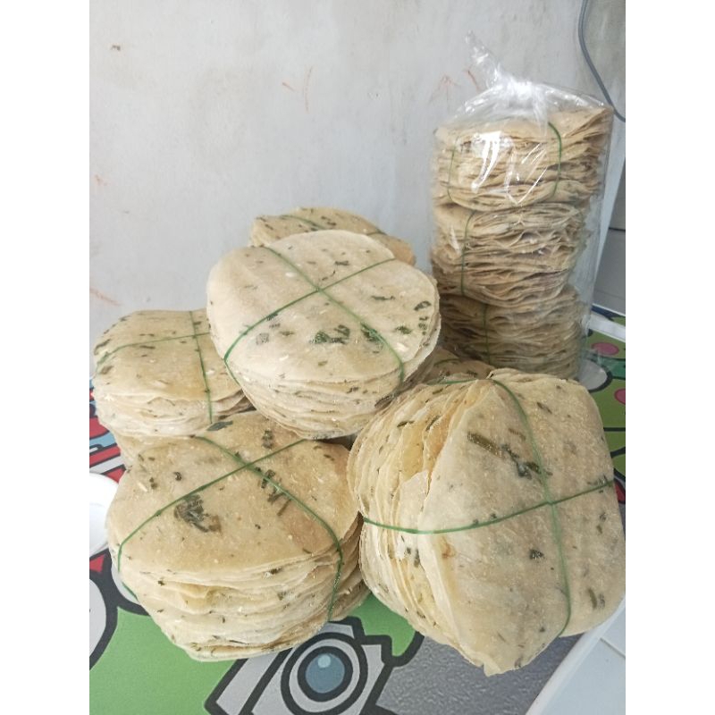 

paket hemat kerupuk Kamang Bukittinggi 3 ikat isi 150 lembar