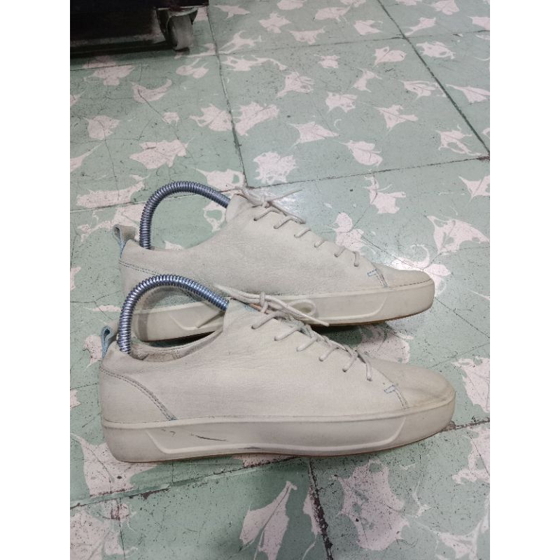 Ecco Sneakers Wanita Second Original(37)