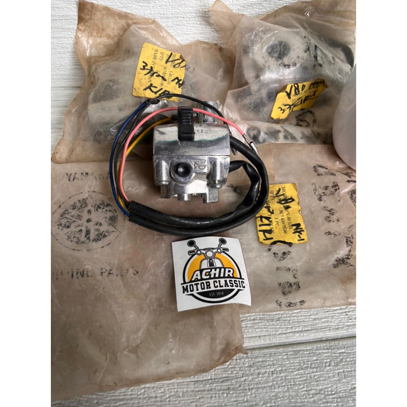 saklar holder kiri Yamaha v80 v 80 original nos