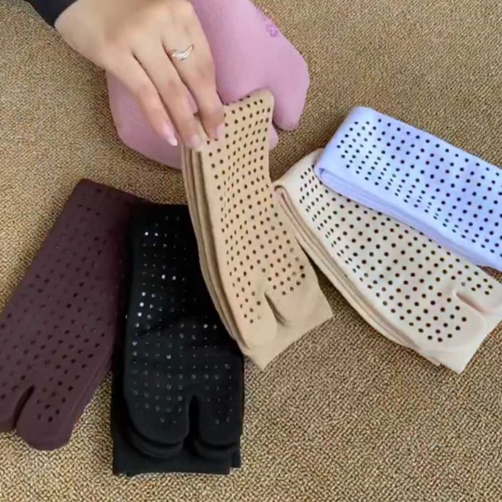 IVSHOP - Kaos kaki Sashee Jempol Anti Licin Wanita Muslimah Umroh Haji Kajian Bahan Nylon Spandek Ka