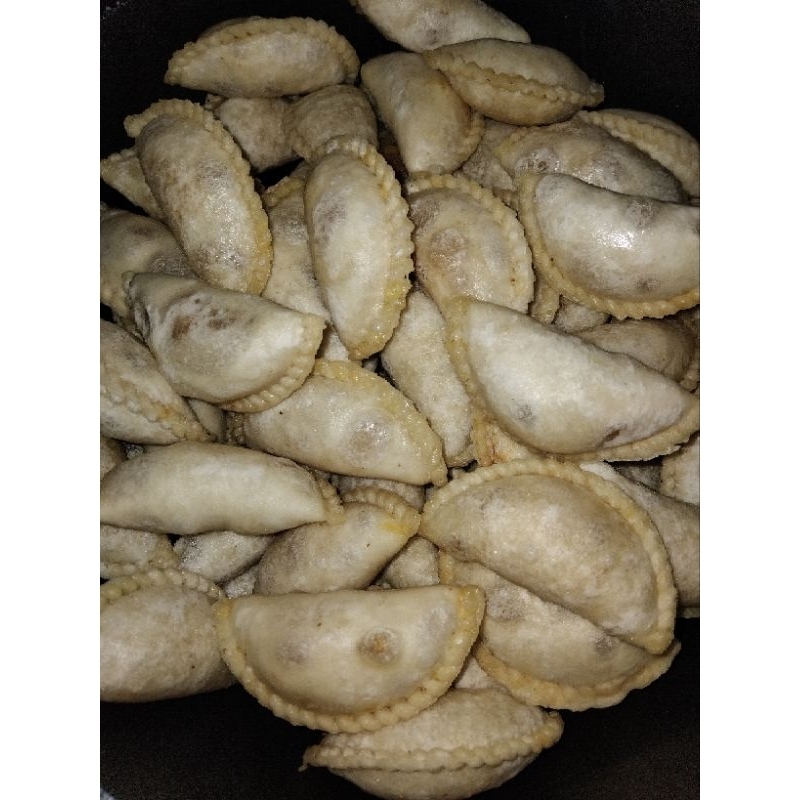 

Cireng Isi Ayam Suwir Pedas 8 pcs by Dapur Ibunur