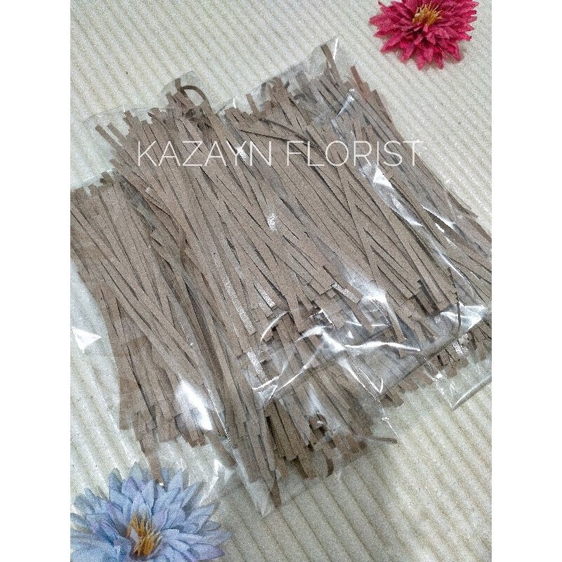 

KF_Shredded paper | kertas serut | kertas cacah | kertas isian hampers