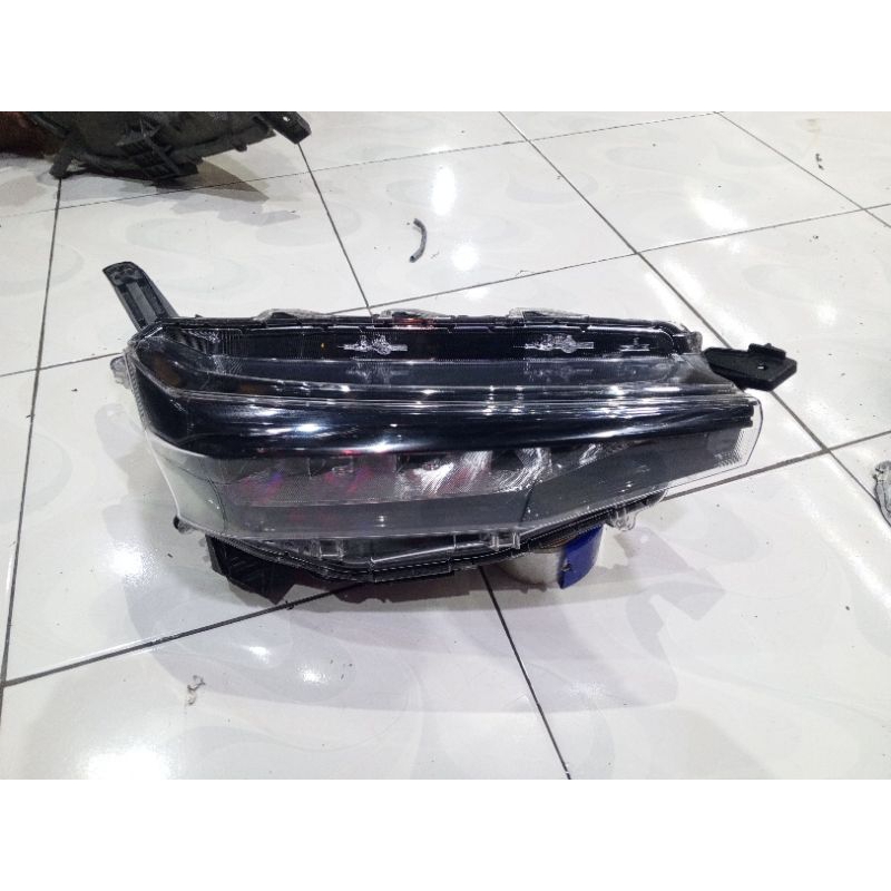 headlamp Xenia 2023-2025 original. lampu depan Xenia 2023/2024/2025 original