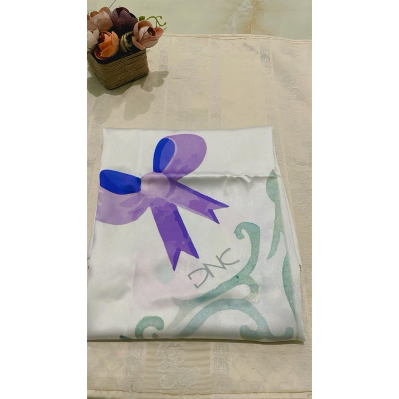 preloved kerudung segi 4 mrk DNC