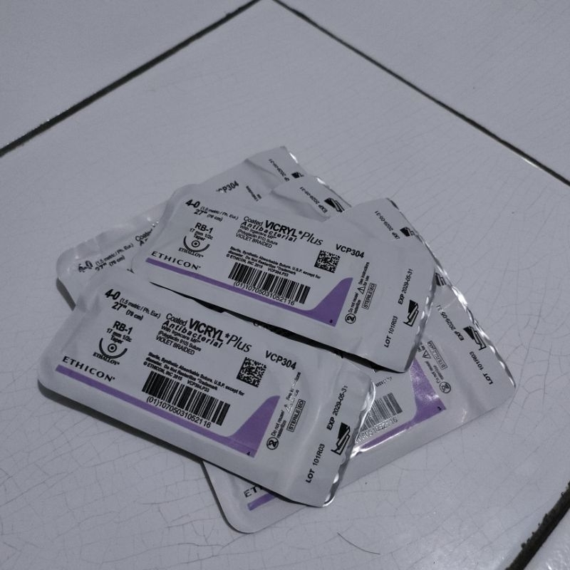 Coated VICRYL PLUS 4-0 Taper VCP304