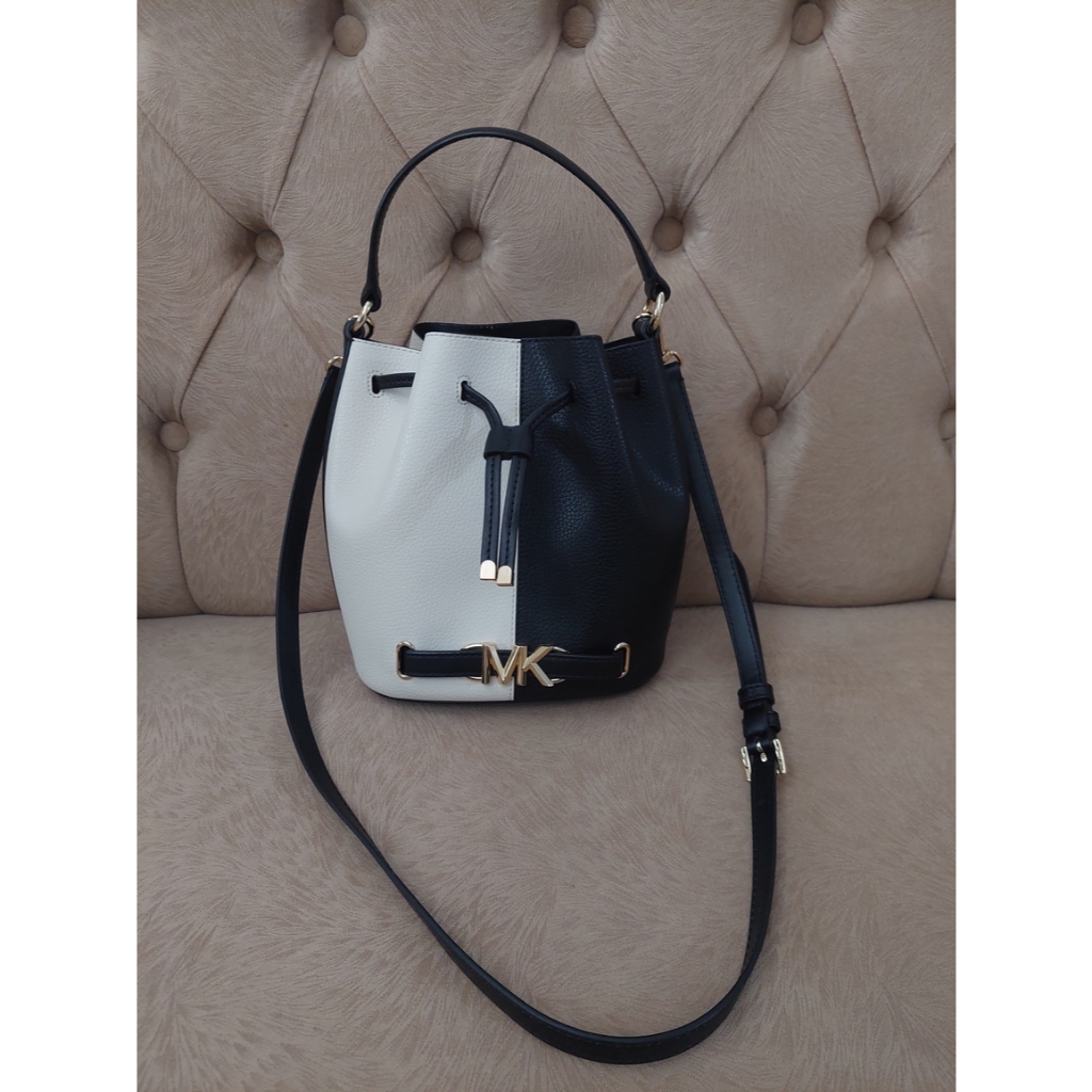 Michael Kors Leather Medium Bucket Bag Black and White - Preloved