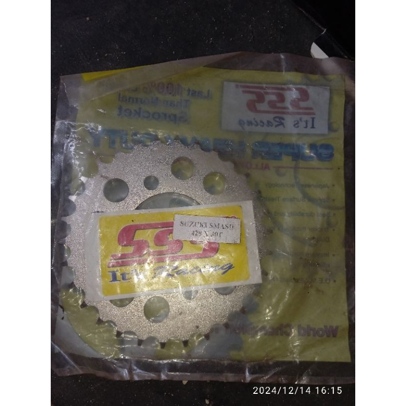 GIR BELAKANG SUZUKI SMASH 30T 428