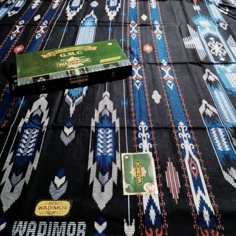 Kndegan_syal - Sarung Wadimor Tenun Gunungan Multi Colour Motif BHS Original