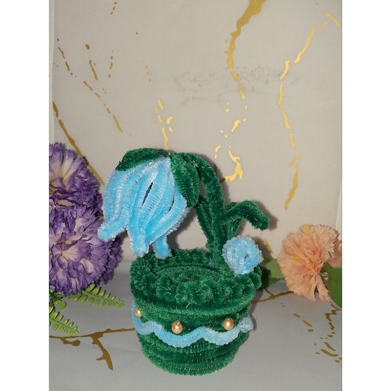 Toples Bentuk Pot Bunga Tulip Kuncup