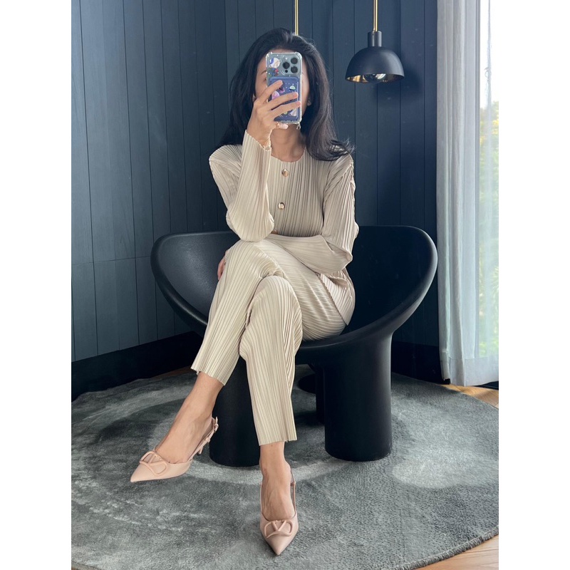 AMAN Pleats Can  Can Plisket  Outer Plisket  Atasan Plisket  Pleats Top  Atasan  Can A3