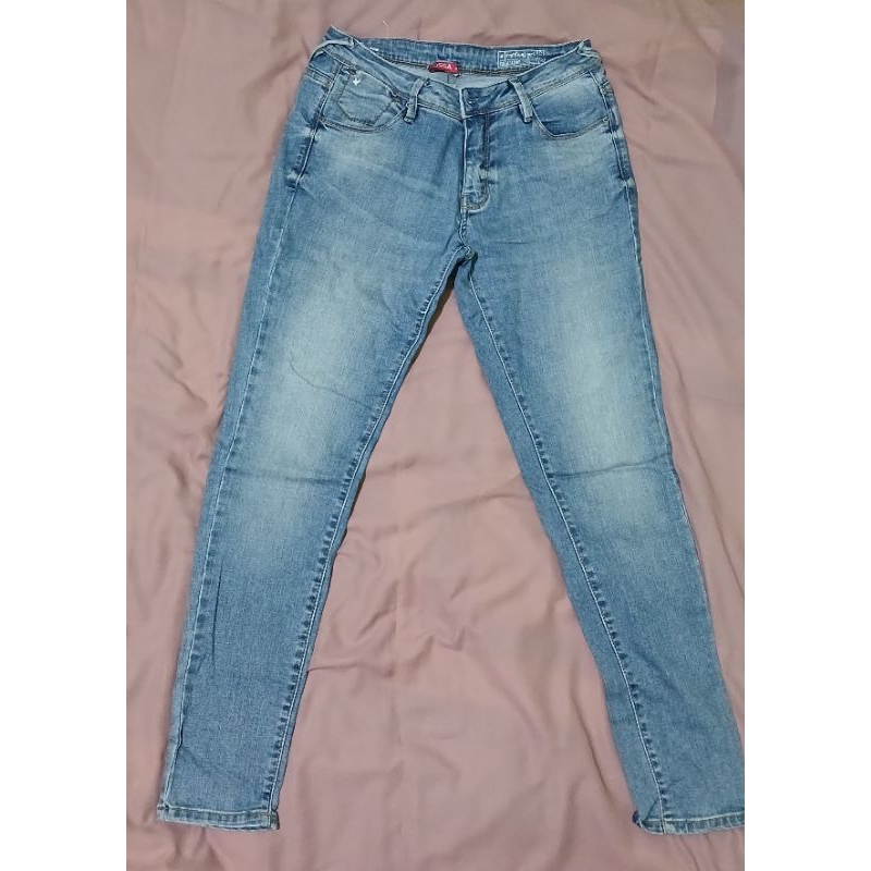 Preloved Celana  Wanita Cardinal jeans
