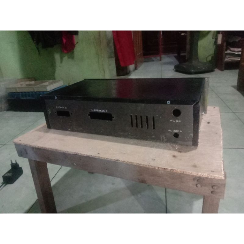 box bekas power amplifier muat travo 5 amper kecil