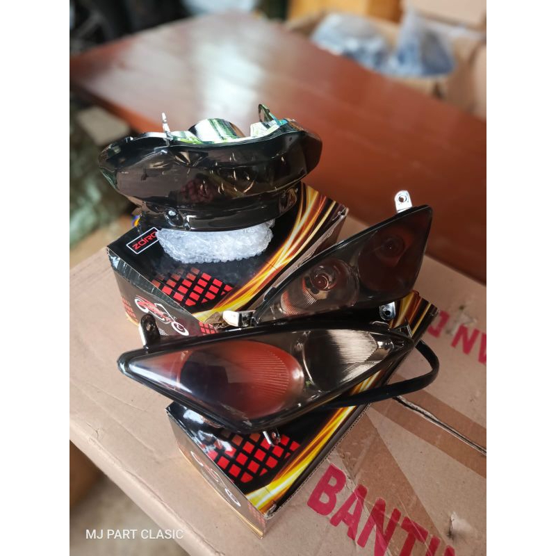 LAMPU BELAKANG MIO SPORTY MIO SMILE LED SMOKE HITAM