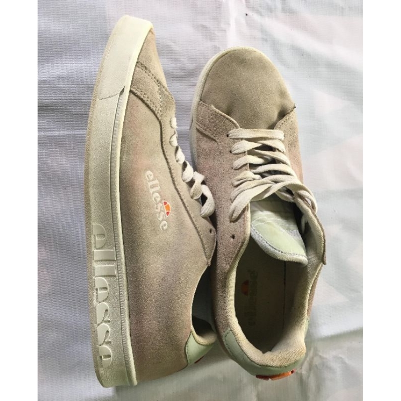 Sepatu Ellesse