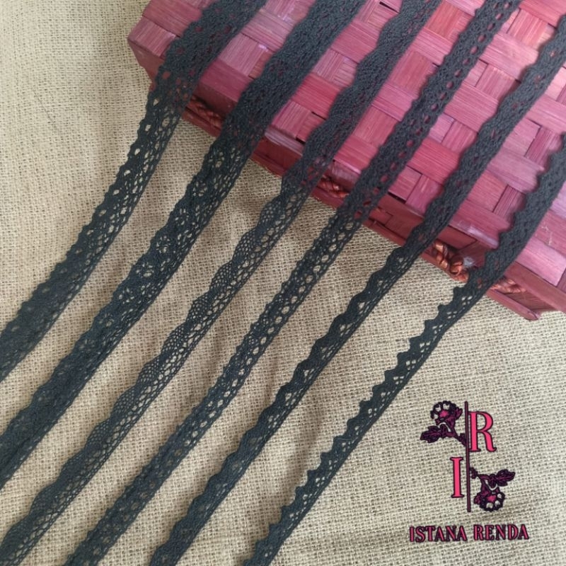 Renda rajut hitam, renda kait hitam (harga per 90cm)