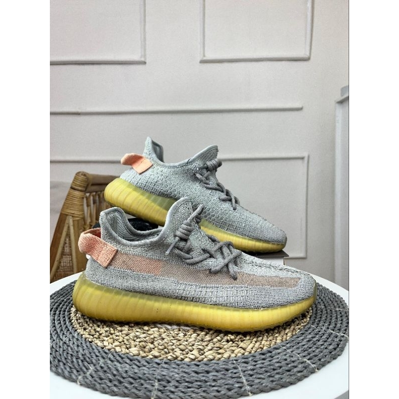sepatu second preloved adidas yeezy boost 350 v2 true form size 39 indikasi original