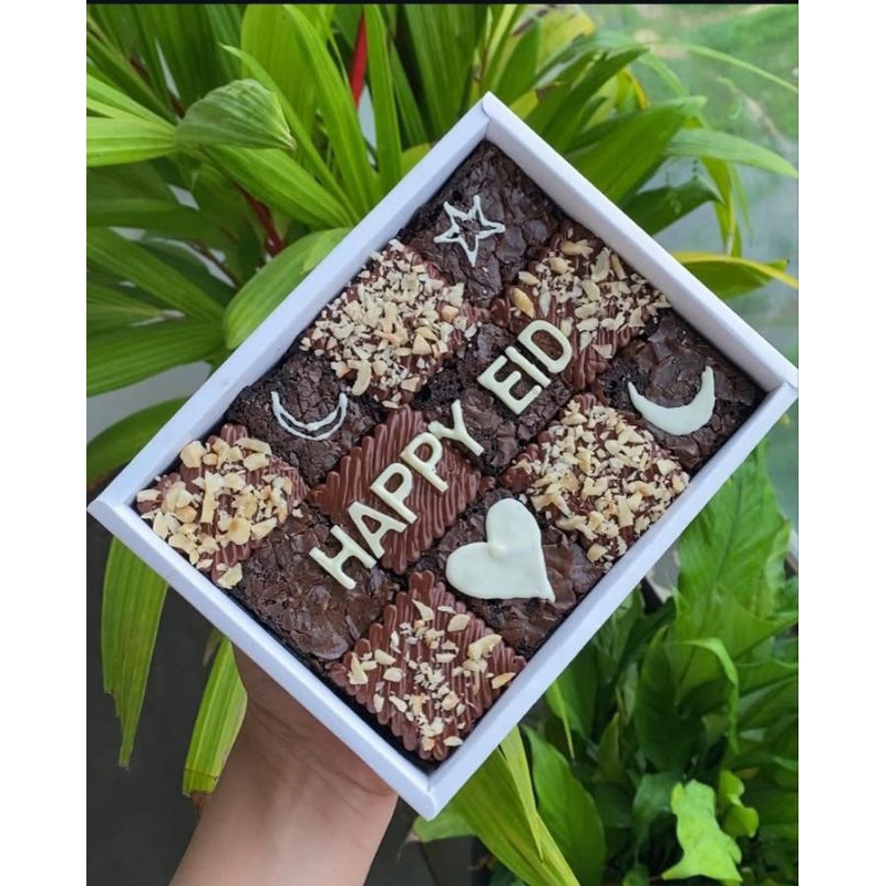 

[GLUTEN FREE][BISA CUSTOM]1 loyang Brownies Fudgy Dark Chocolate MIX / Brownies panggang/Brownies melted/coklat/Hampers Kue Ulang Tahun/Fudgy Brownies dark chocolate / Fudgy Brownies Shiny Crust BY FAVOTE BAKERY