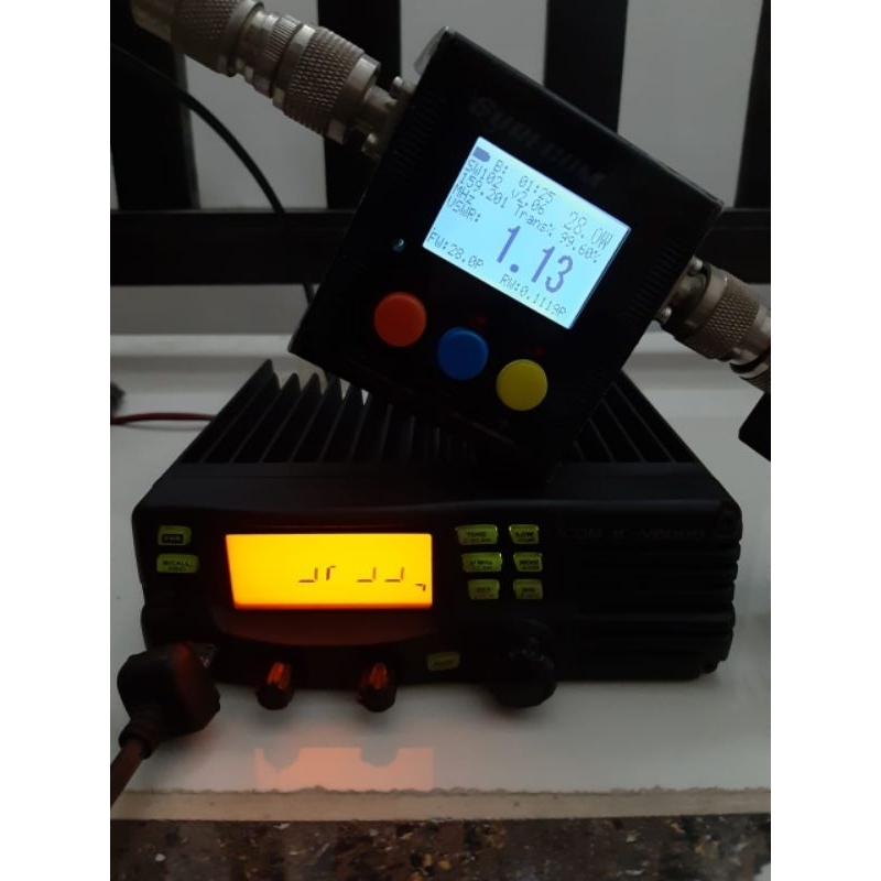 RADIO RIG ICOM V8000 KONDISI LCD PUTUS