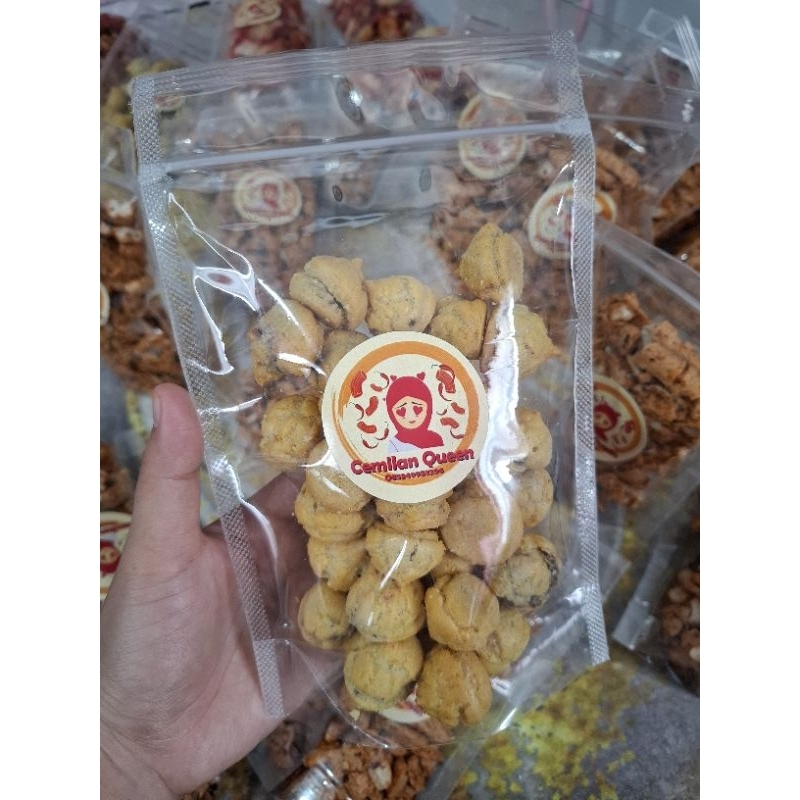 

Soes Coklat / Jajanan Manis / Cemilan / Coklat