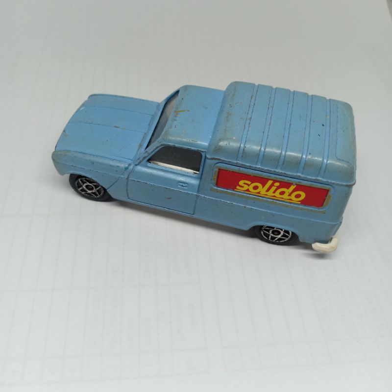 diecast solido biru