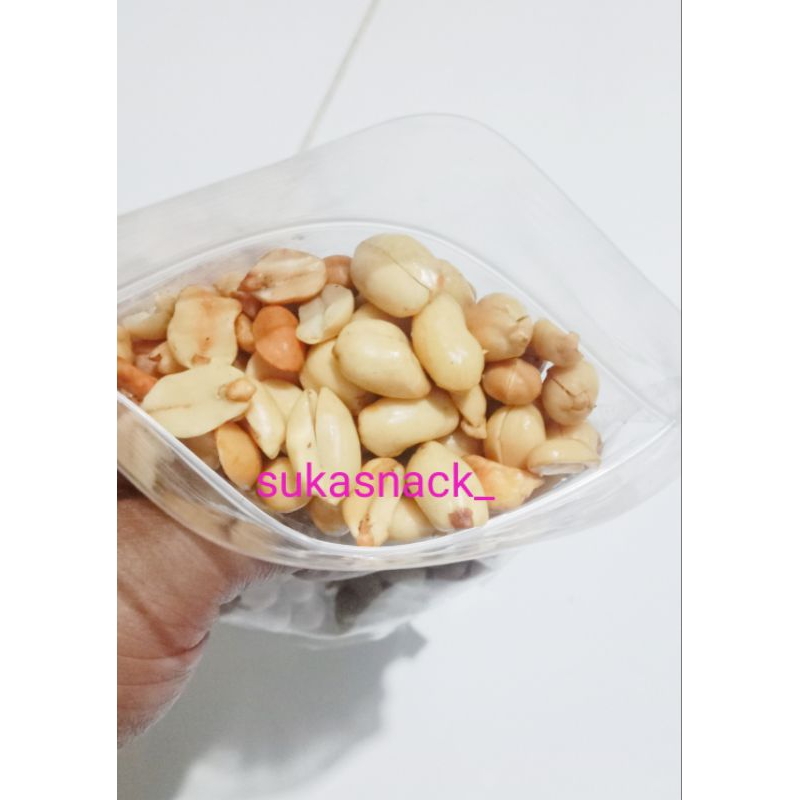 

kacang kupas yummy