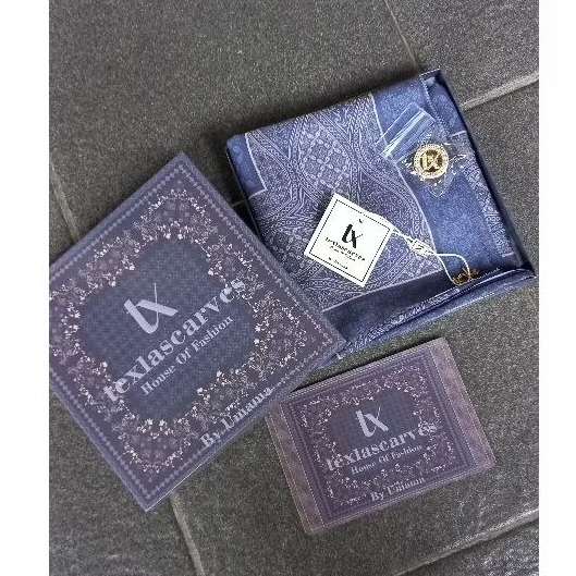 NEW TexlaScarves (free brooch) by Umama