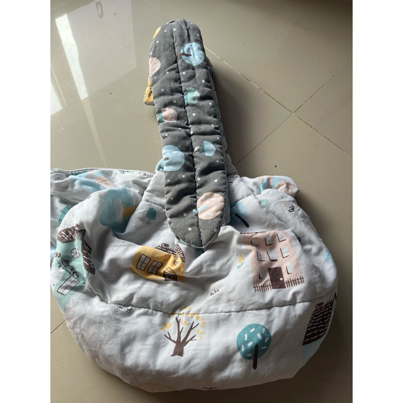 PRELOVED - Gendongan samping newborn Kuma Kuma