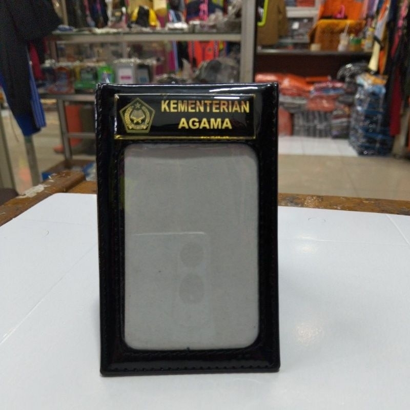 

Card Holder/Name Tag Card Saku Kementrian Agama (Kemenag) Dua Sisi Magnet
