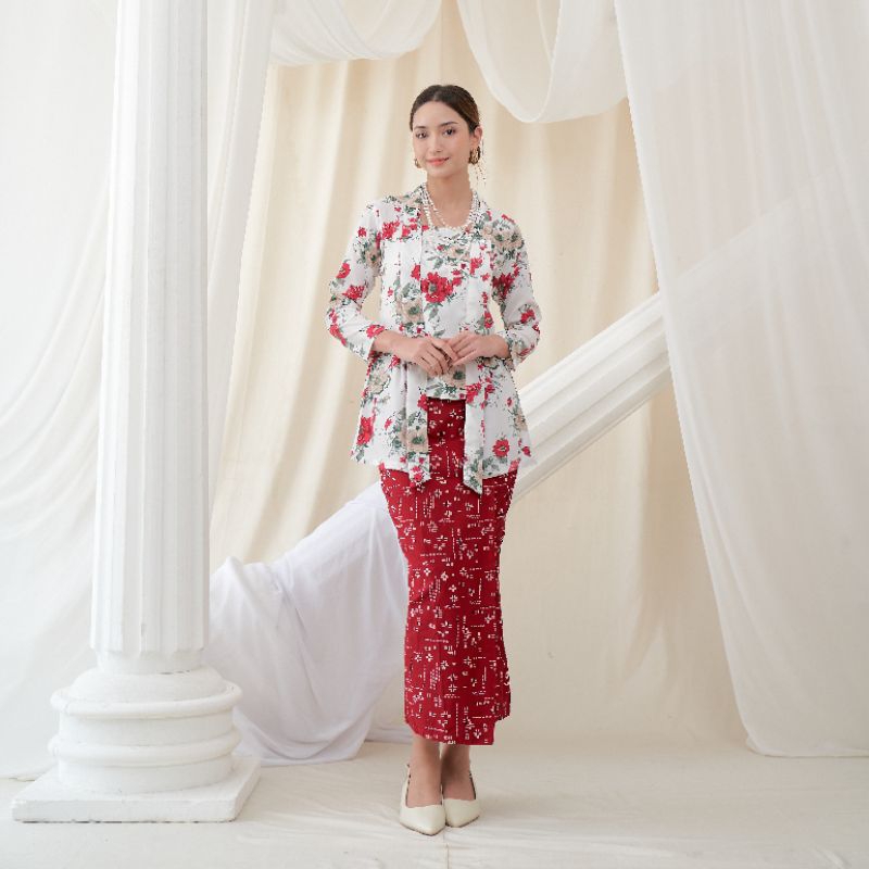 Kebaya Bunga Merah/Kebaya Jumbo Bunga Merah/Kebaya Kutubaru Among Tamu/Kebaya Kutubaru Klasik