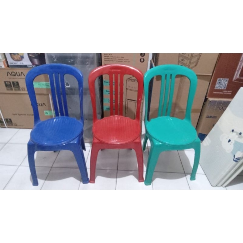 Kursi plastik Napoly 101