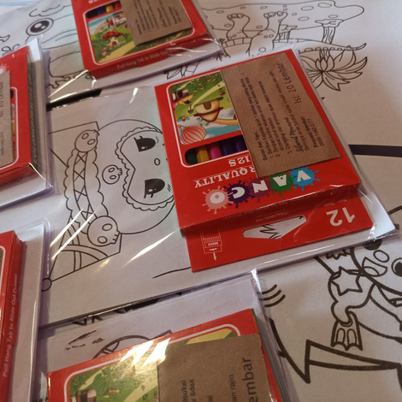 

paket mewarnai isi 20 lembar / labubu kuromi pororo dll / gratis pensil warna